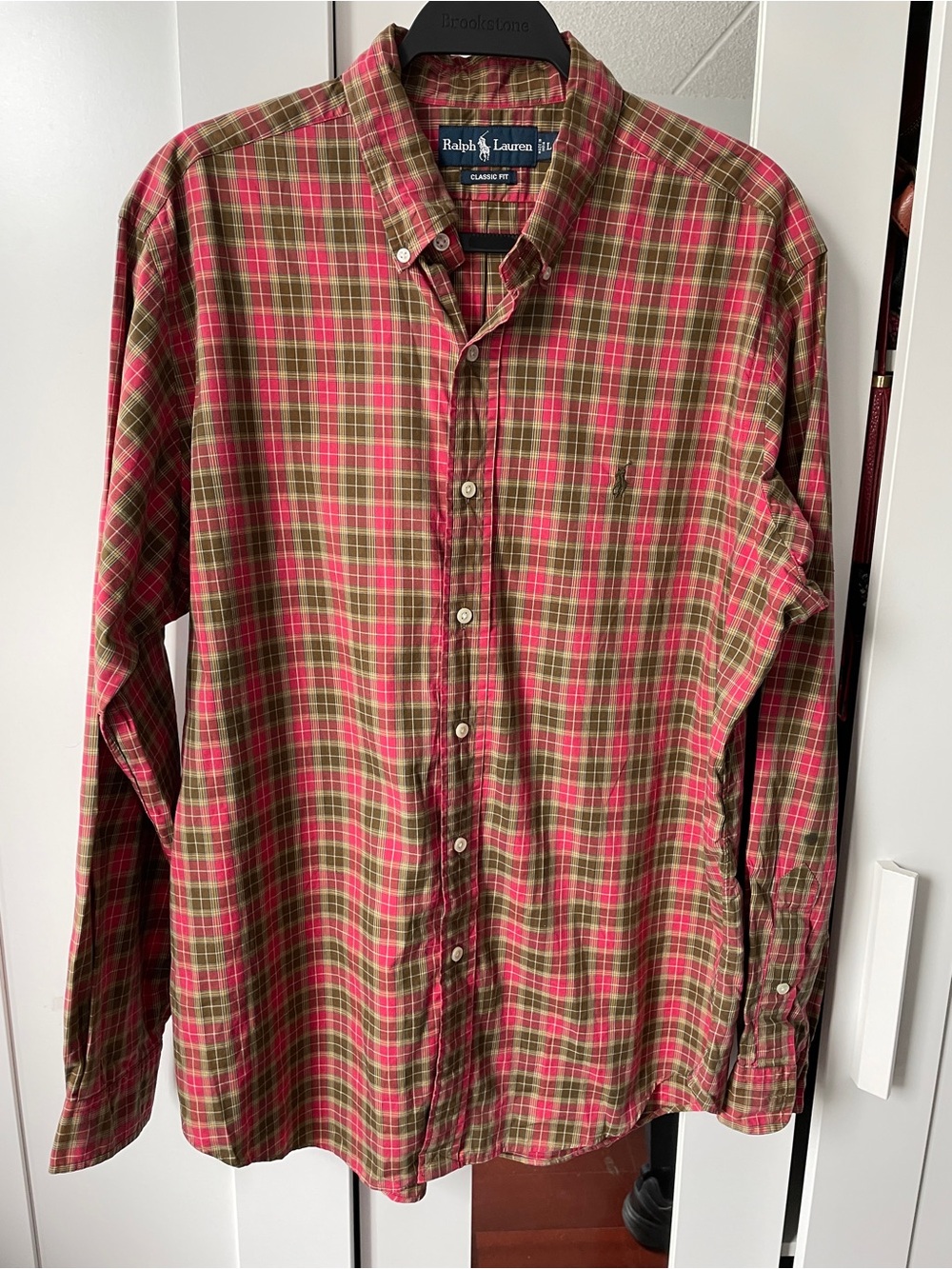 Men’s Ralph Lauren classic fit multicolor plaid, long sleeve shirt size large.